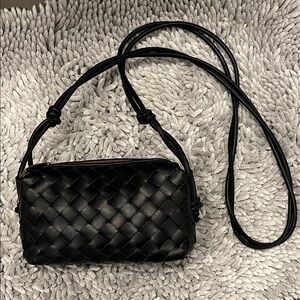 Elegant Black Woven Shoulder Bag